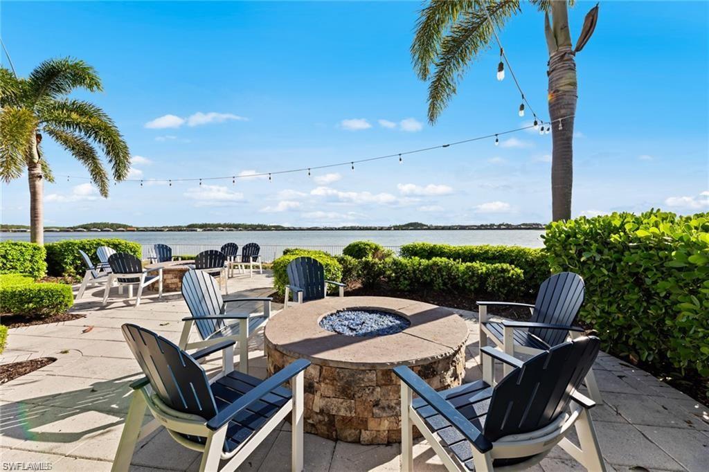 CORKSCREW SHORES - Residential