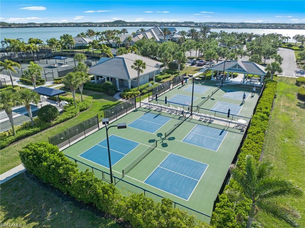 CORKSCREW SHORES - Residential