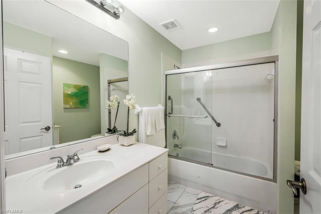 AMELIA LAKE - Residential Lease