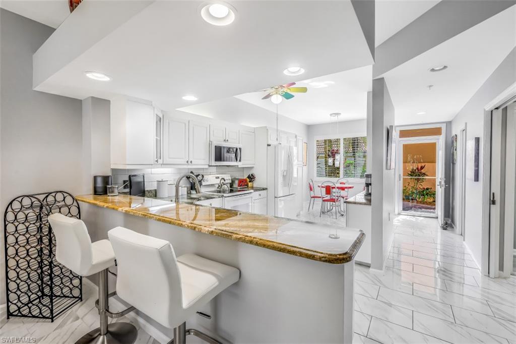 AMELIA LAKE - Residential Lease