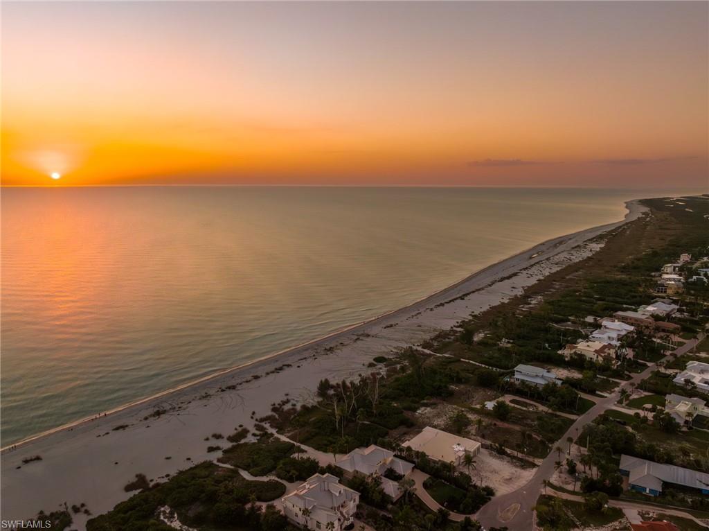 CHATEAUX SUR MER UNREC - Land