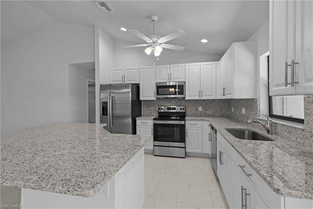 CAPE CORAL - Residential Lease