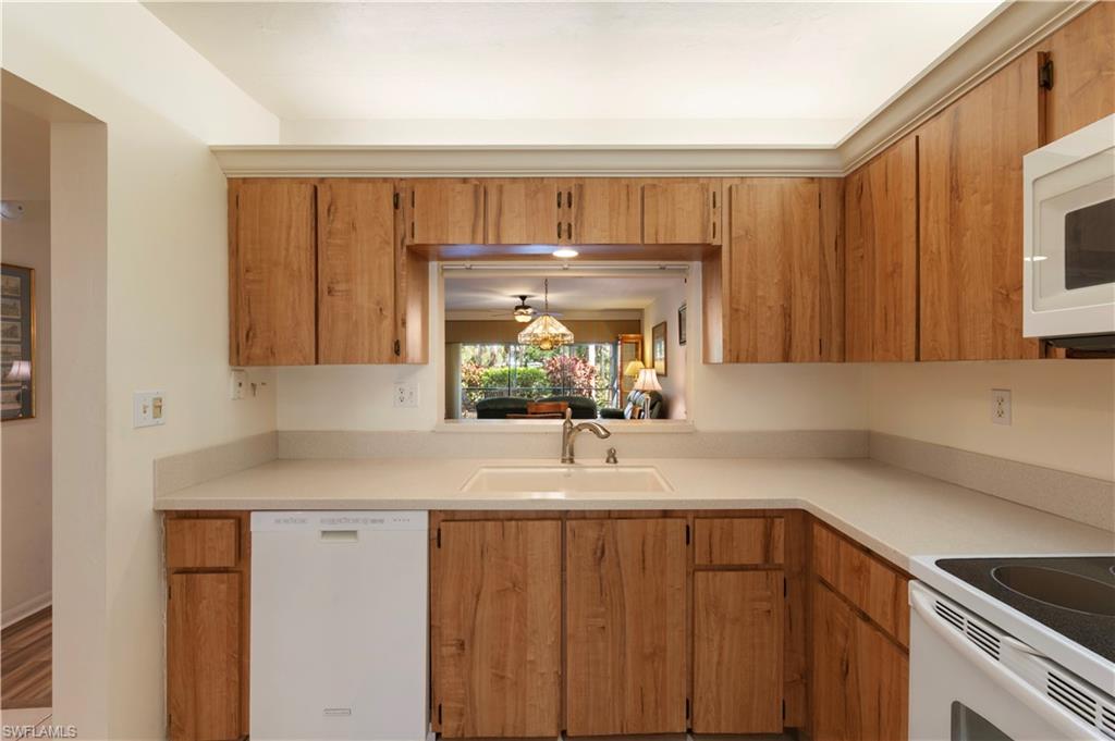 HAMPTONS AT KINGS LAKE - Residential