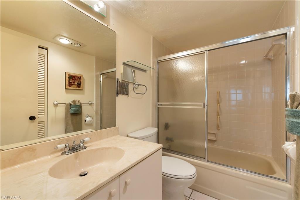 HAMPTONS AT KINGS LAKE - Residential