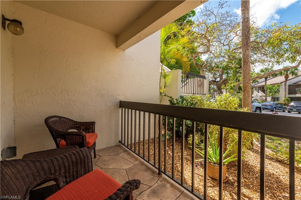 HAMPTONS AT KINGS LAKE - Residential