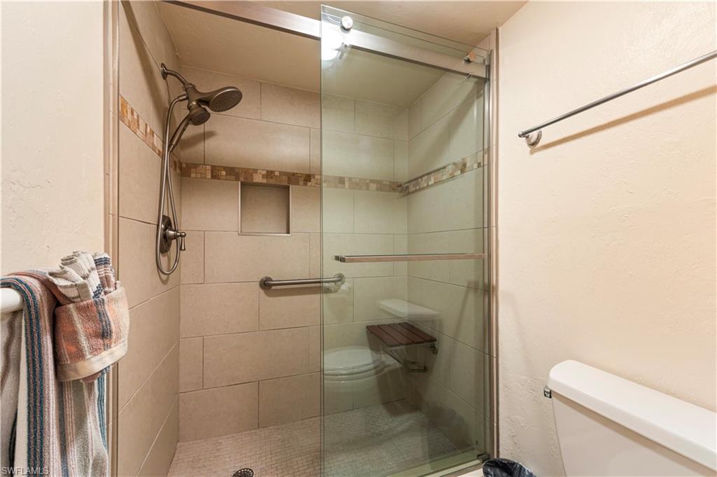 HAMPTONS AT KINGS LAKE - Residential