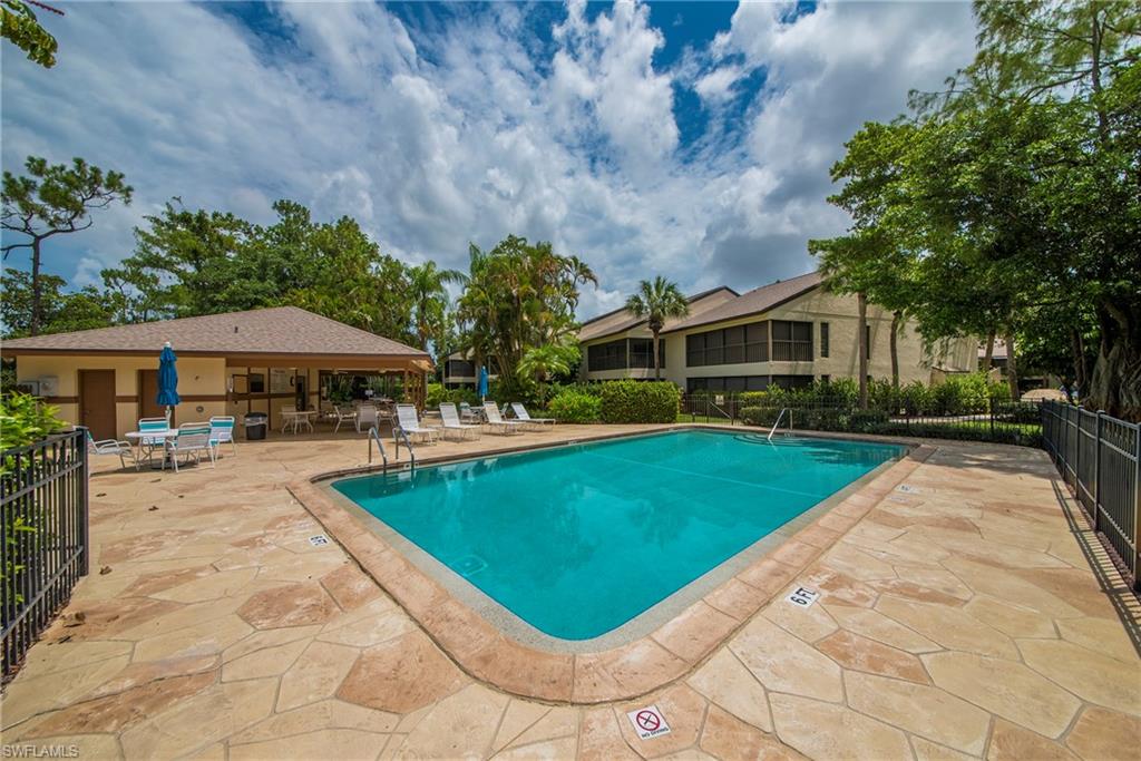 HAMPTONS AT KINGS LAKE - Residential