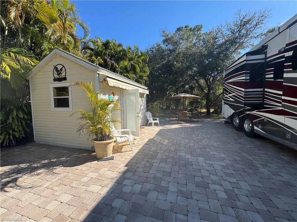 RIVERBEND MOTORCOACH RESORT - Land