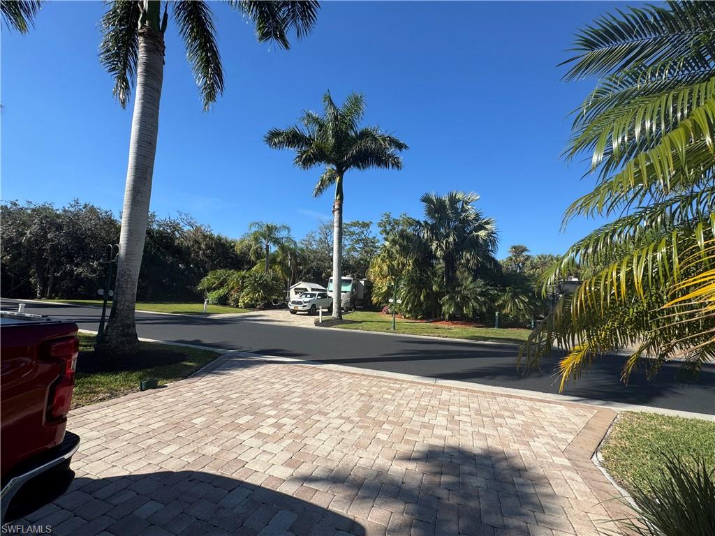 RIVERBEND MOTORCOACH RESORT - Land