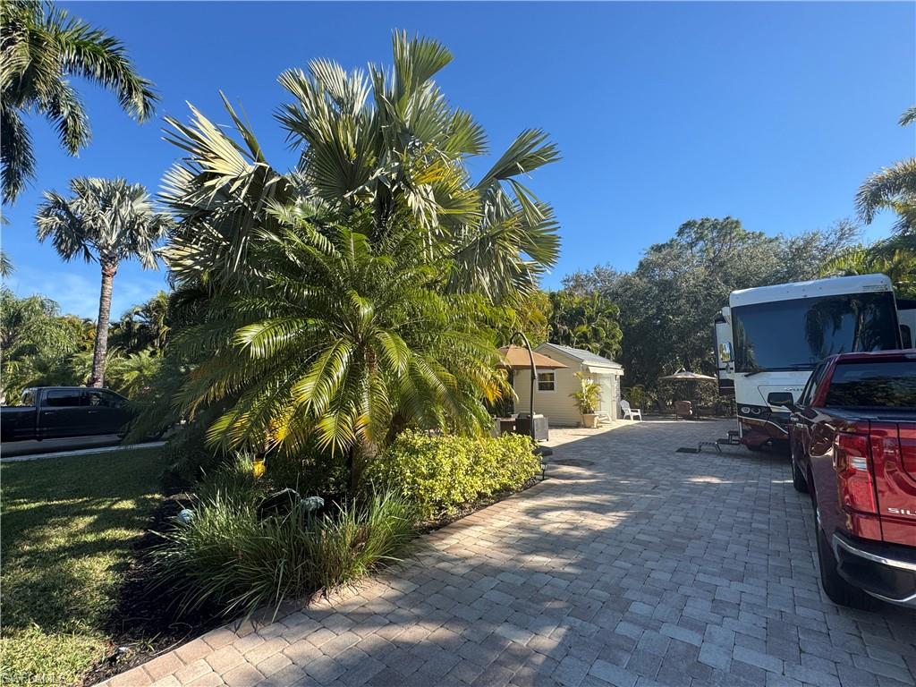 RIVERBEND MOTORCOACH RESORT - Land