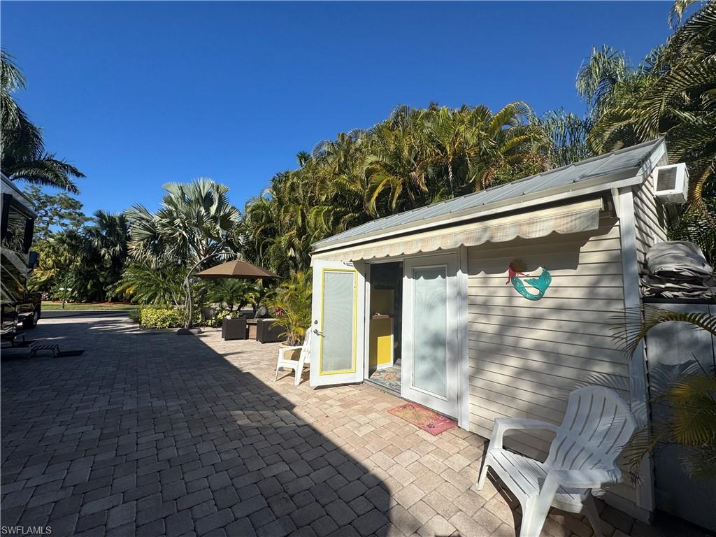 RIVERBEND MOTORCOACH RESORT - Land