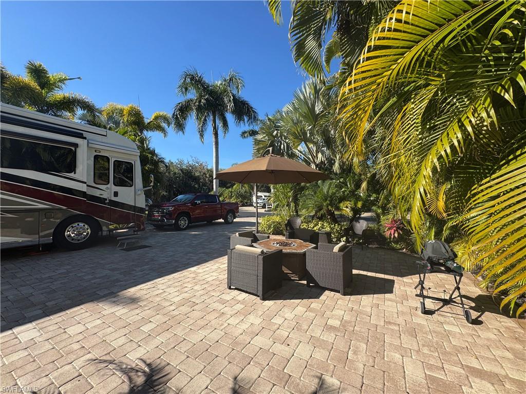 RIVERBEND MOTORCOACH RESORT - Land