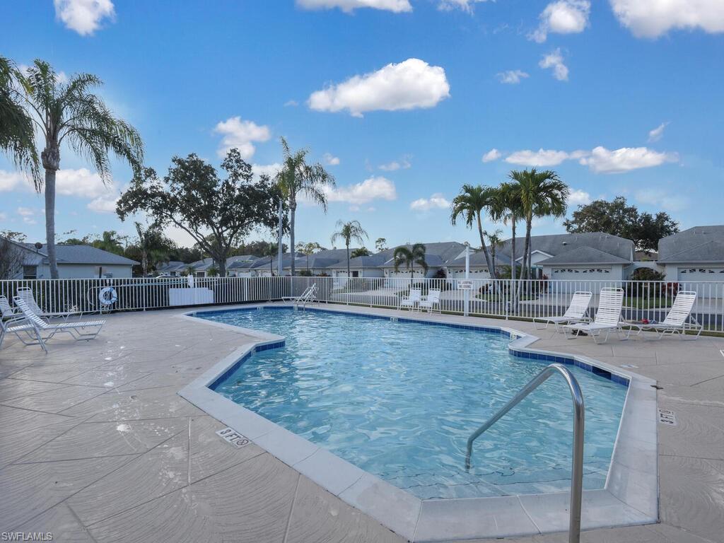 SHADOWOOD VILLAS - Residential