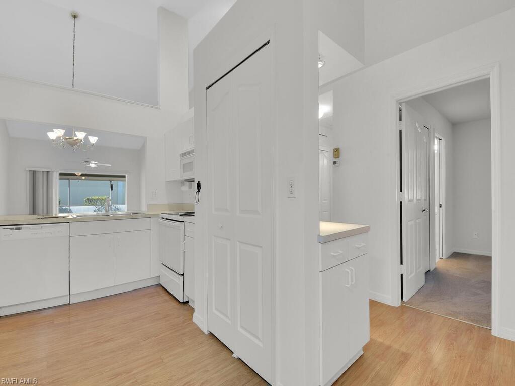 SHADOWOOD VILLAS - Residential