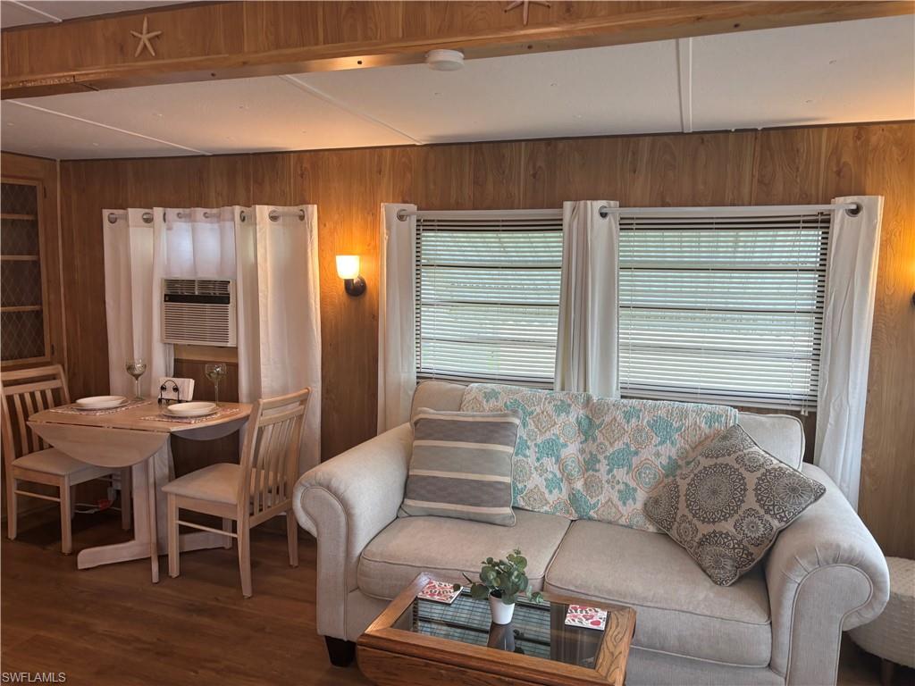 ENCHANTING SHORES - Residential