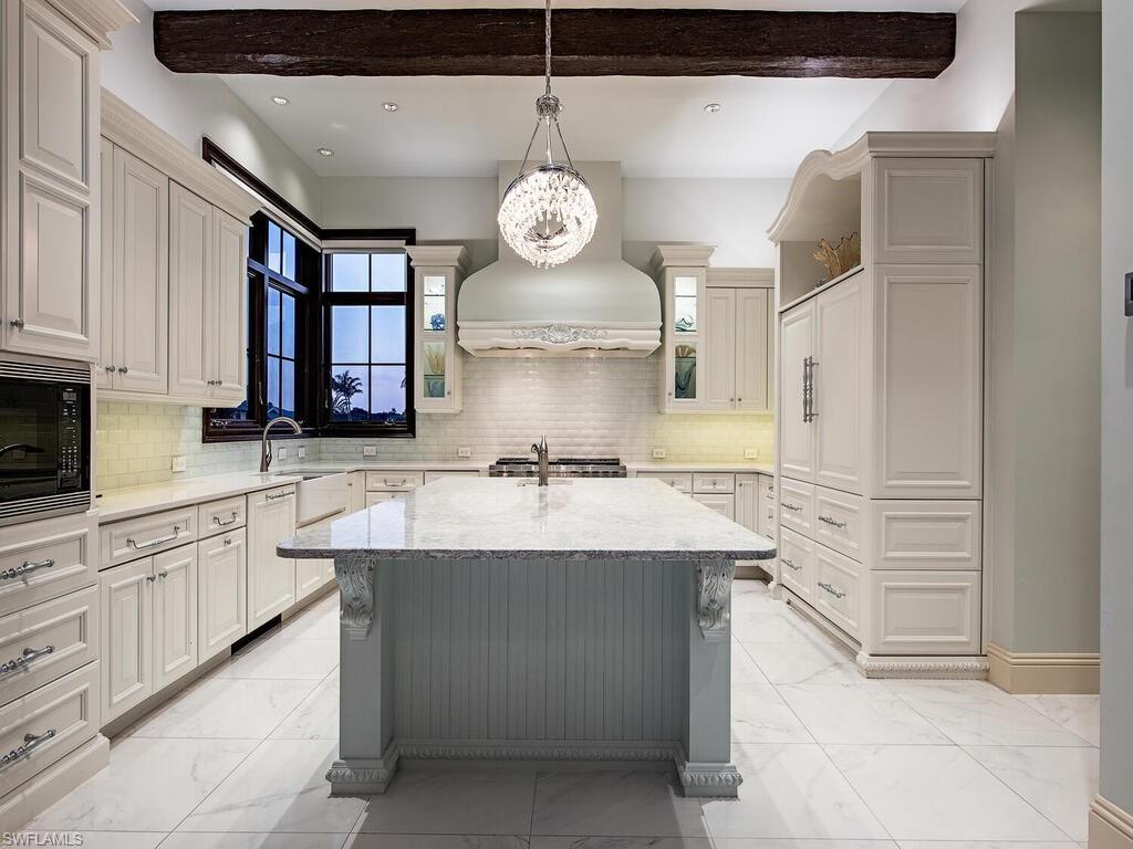 ROYAL HARBOR - Residential