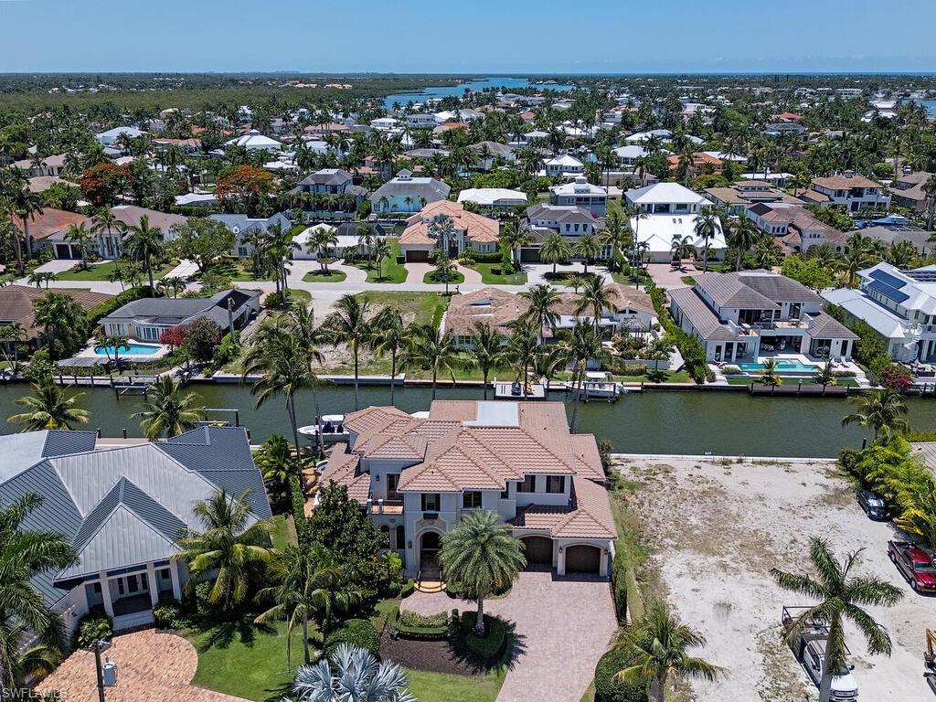 ROYAL HARBOR - Residential