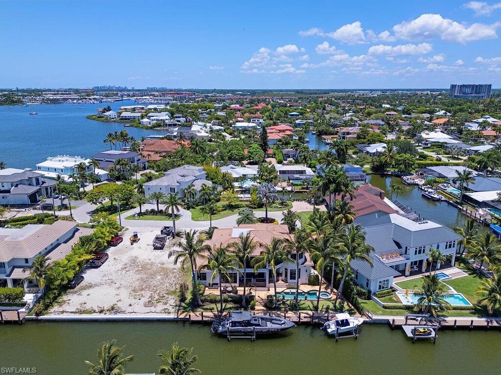 ROYAL HARBOR - Residential