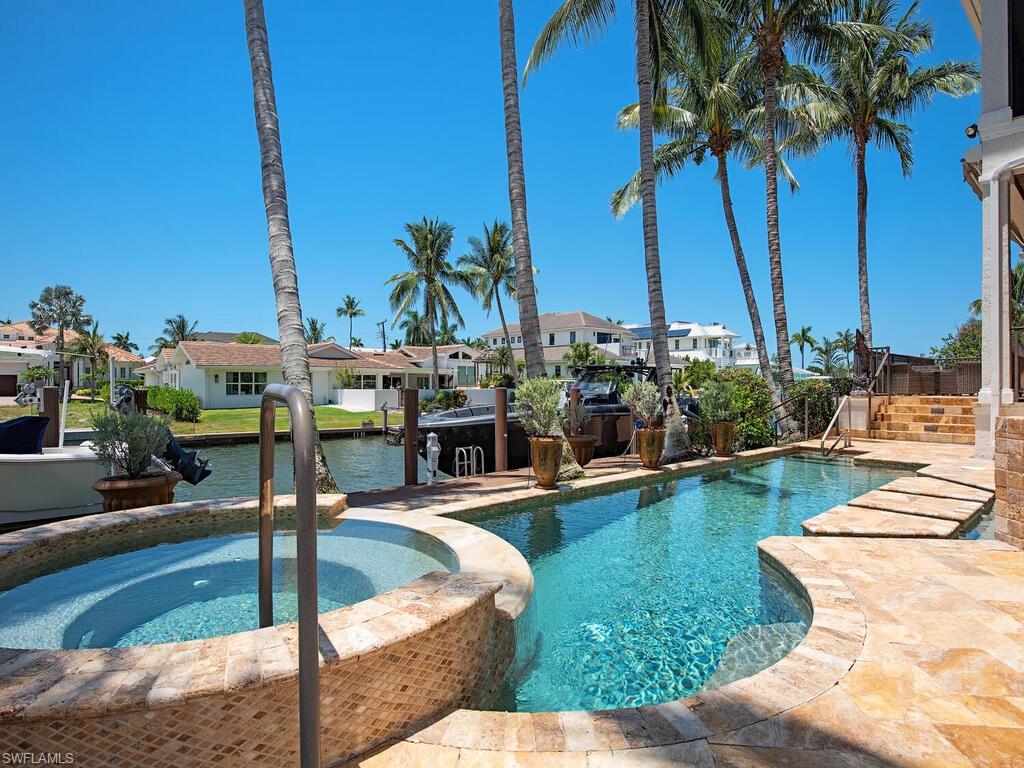 ROYAL HARBOR - Residential