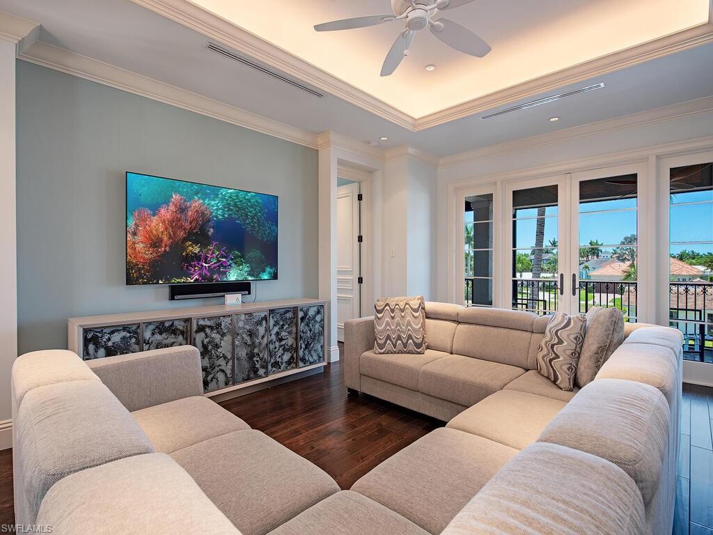 ROYAL HARBOR - Residential