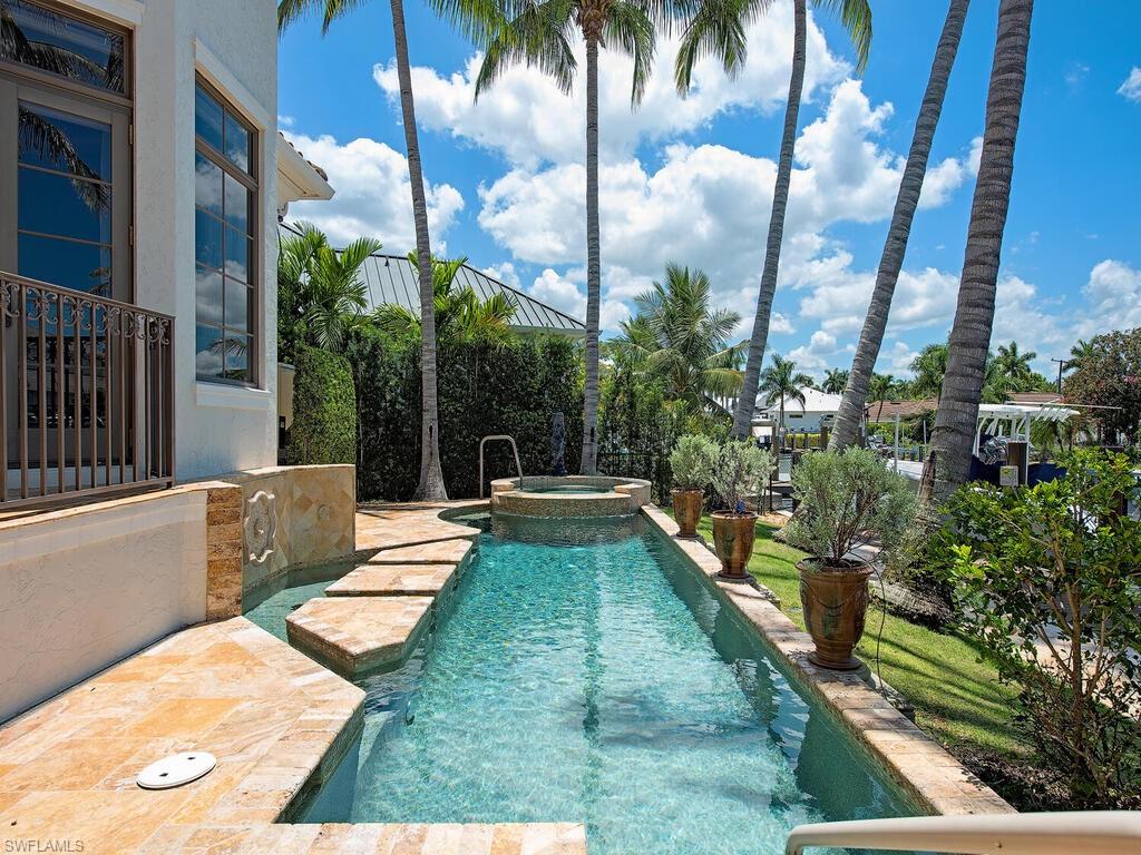 ROYAL HARBOR - Residential