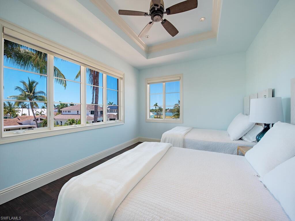 ROYAL HARBOR - Residential