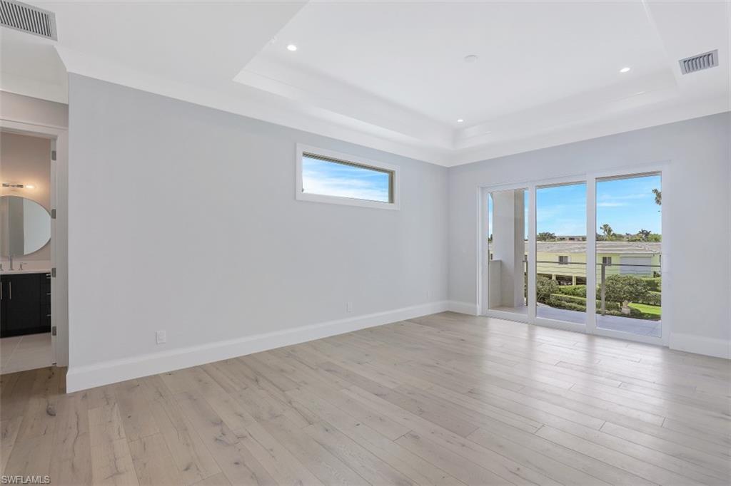 PARK SHORE - Residential