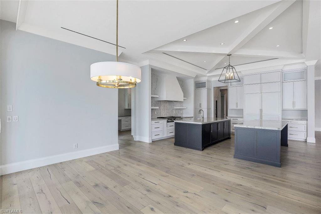 PARK SHORE - Residential