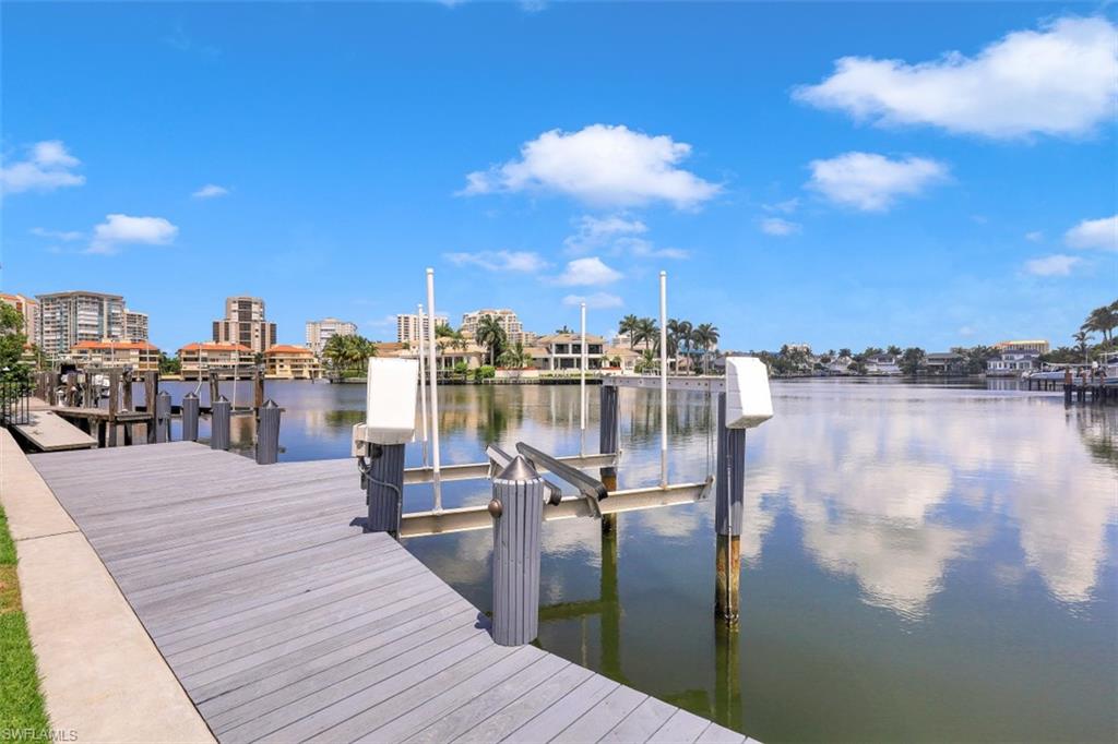 PARK SHORE - Residential