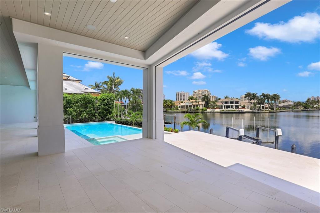 PARK SHORE - Residential