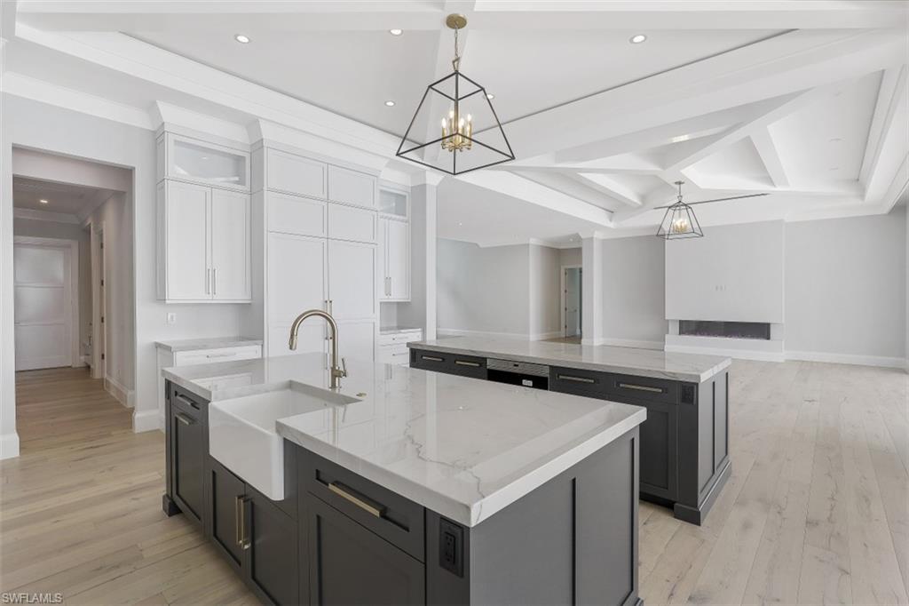 PARK SHORE - Residential