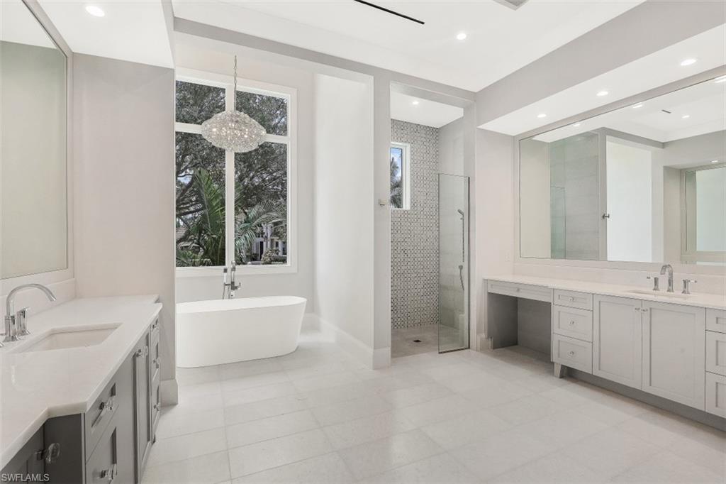 PARK SHORE - Residential