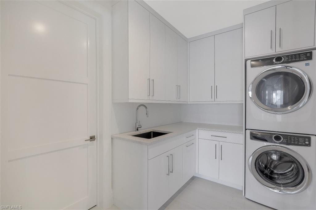 PARK SHORE - Residential