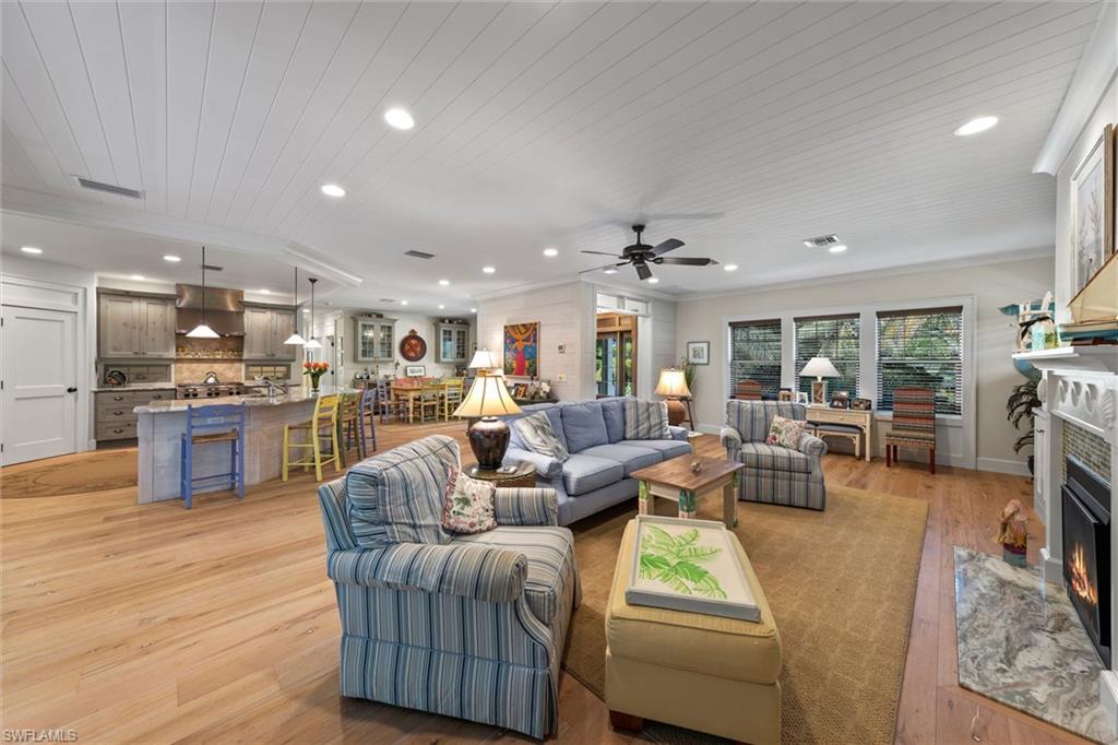 GORES A M SUBD - Residential