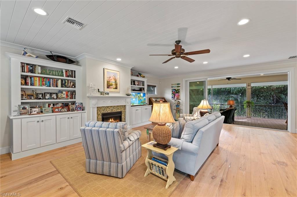 GORES A M SUBD - Residential