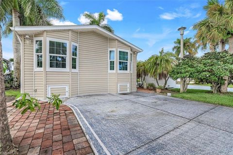 A home in NAPLES