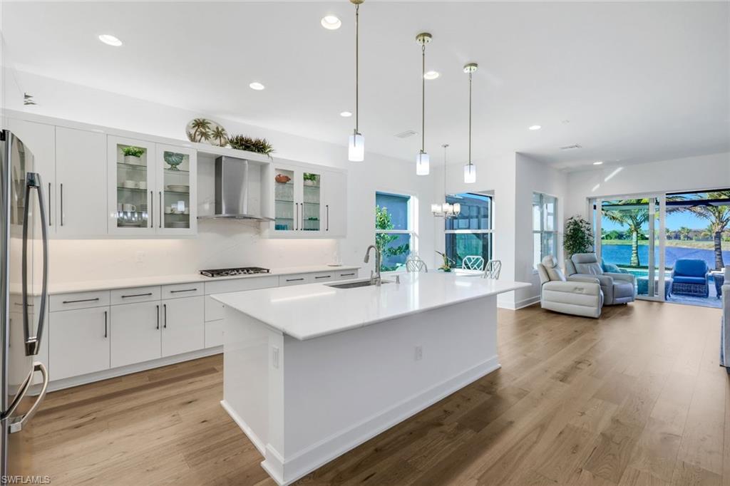 VALENCIA TRAILS - Residential