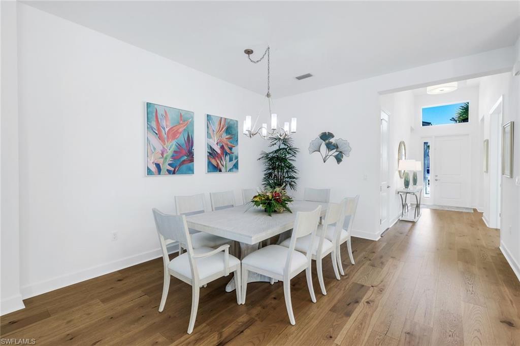 VALENCIA TRAILS - Residential