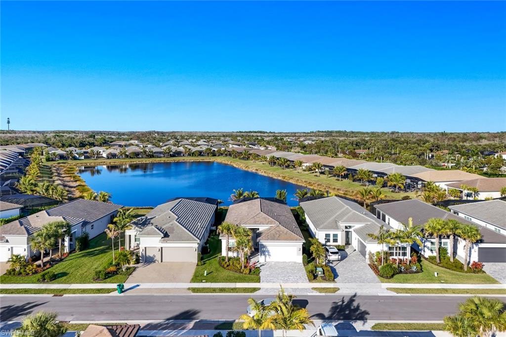 VALENCIA TRAILS - Residential