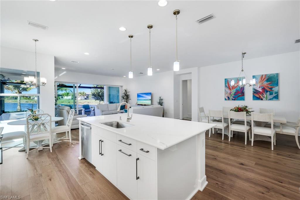 VALENCIA TRAILS - Residential