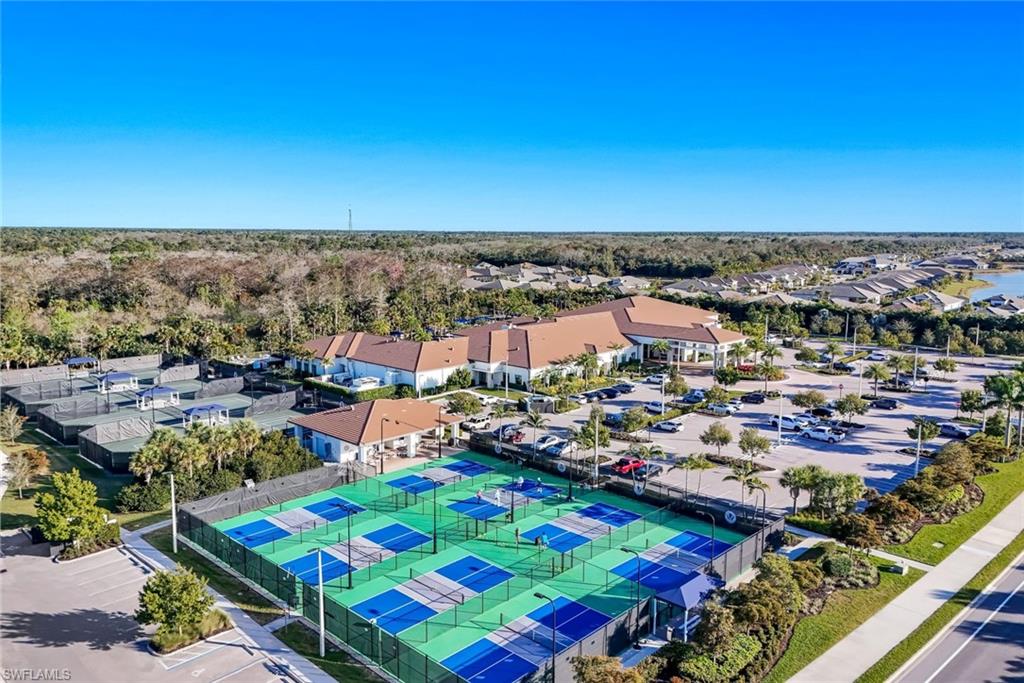 VALENCIA TRAILS - Residential