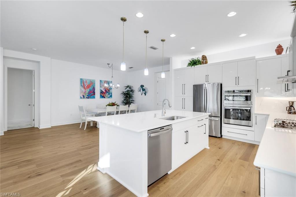 VALENCIA TRAILS - Residential