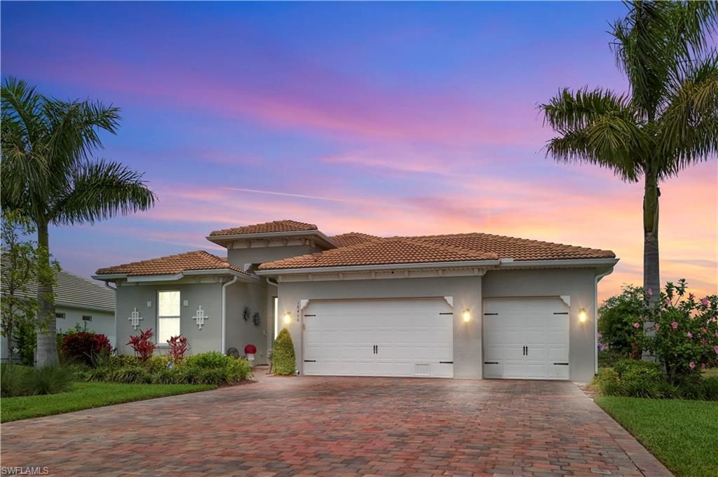 Photo of 18456 Royal Hammock BLVD, NAPLES, FL 34114 (MLS # 226017830)