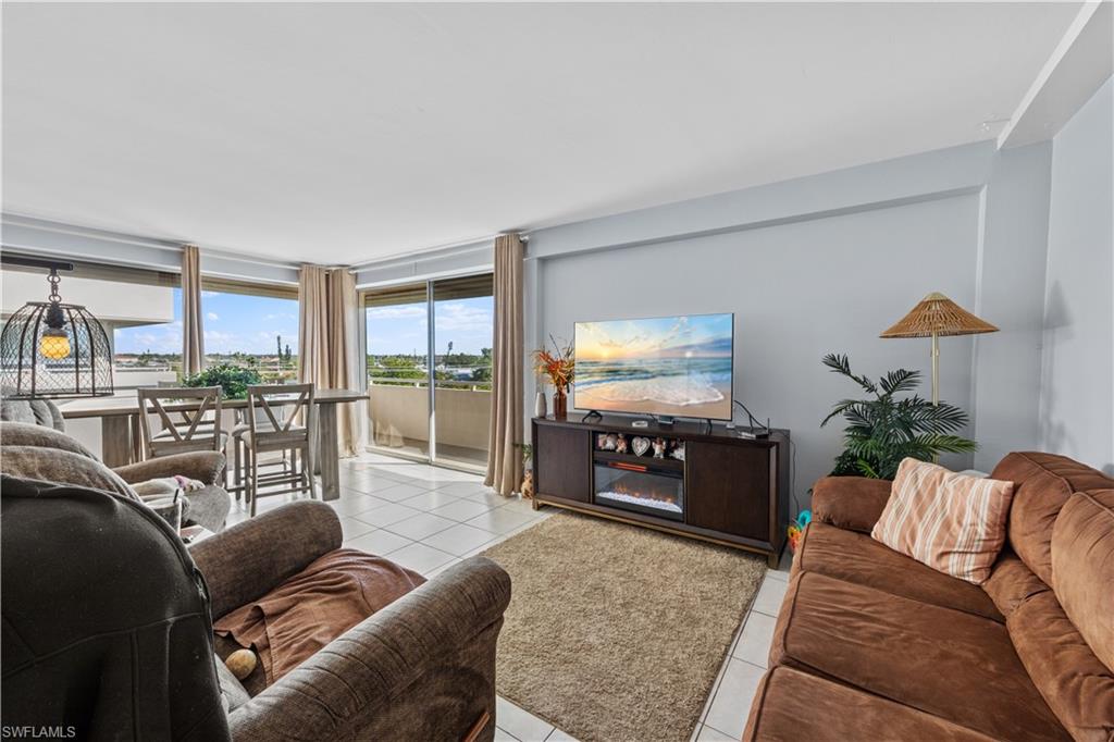 SUNSET TOWERS CONDO - Residential