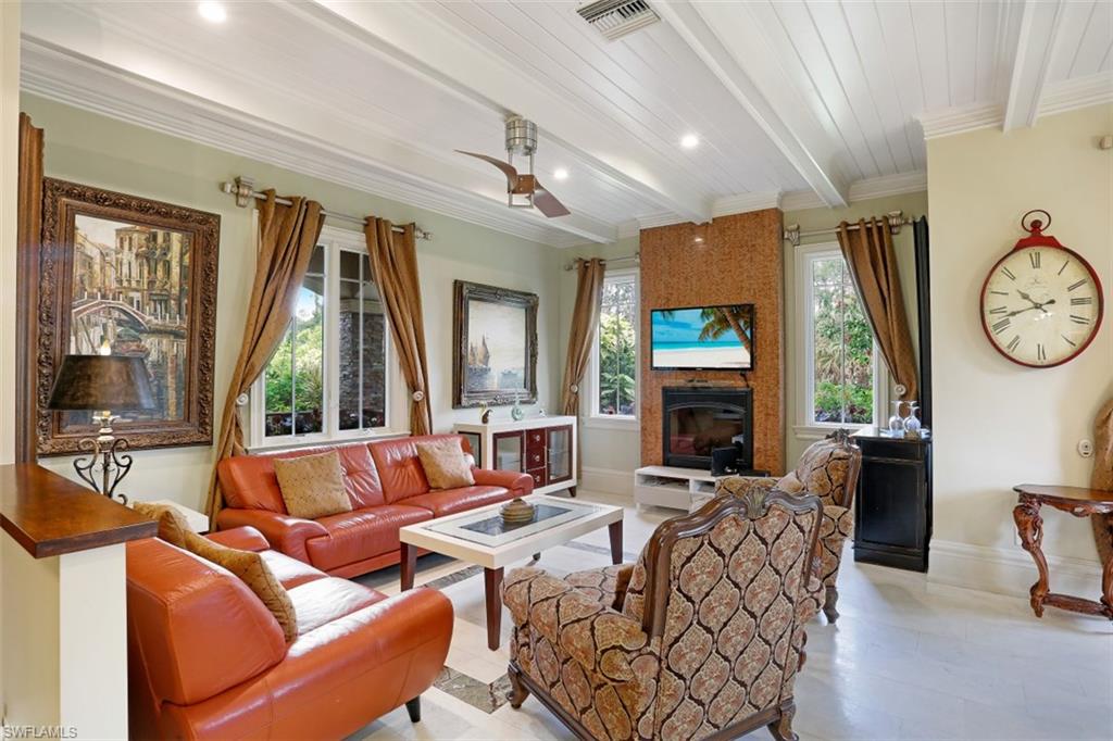 OAKES ESTATES - Residential