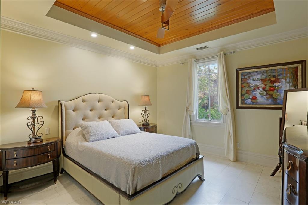 OAKES ESTATES - Residential