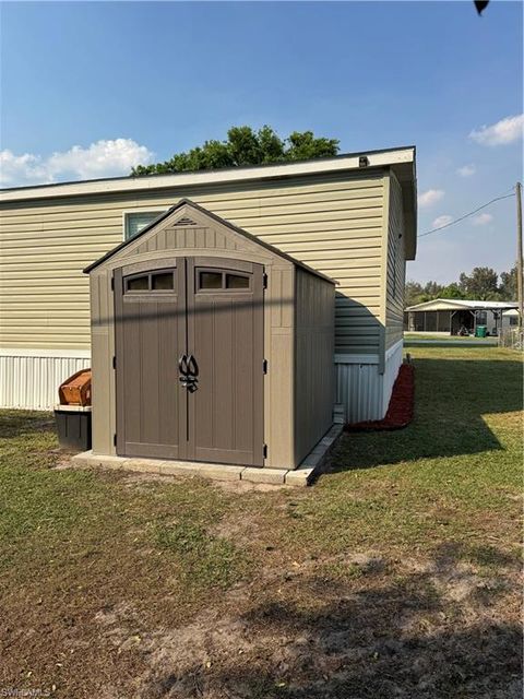 A home in CLEWISTON