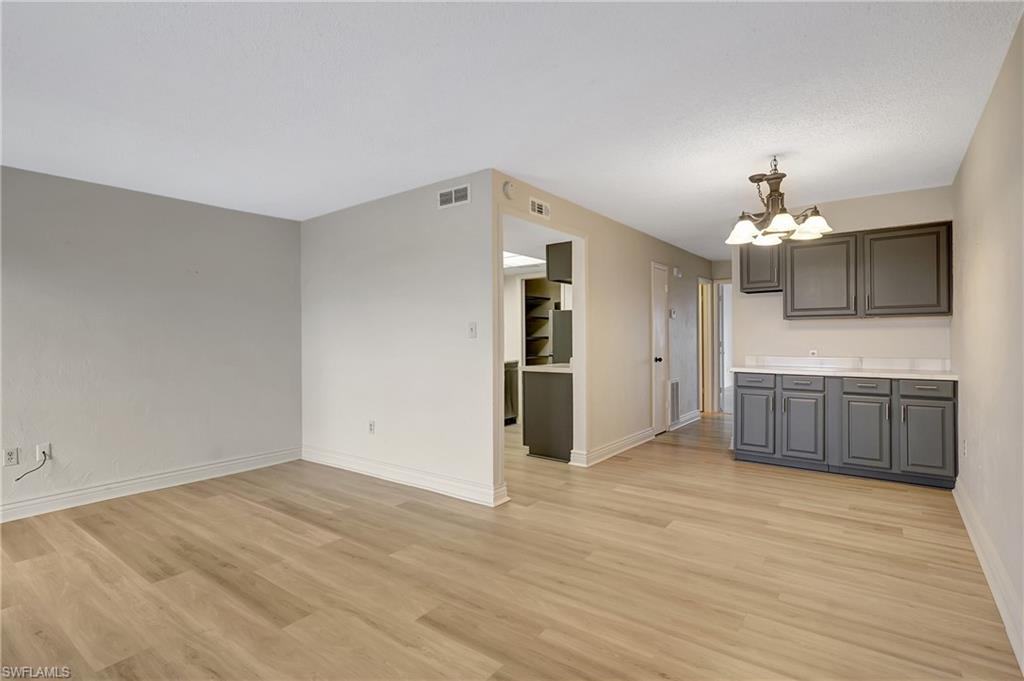 CAPEWAY CONDO - Residential