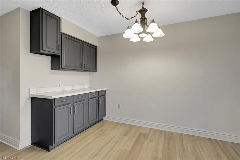 CAPEWAY CONDO - Residential