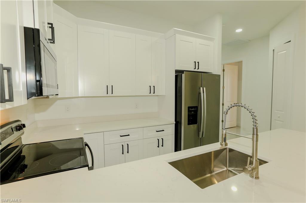 LEHIGH ESTATES - Residential Lease